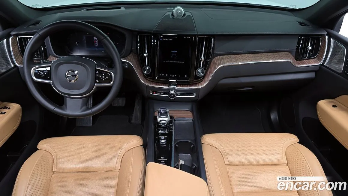 Volvo XC60 2024 из KR, фото 9