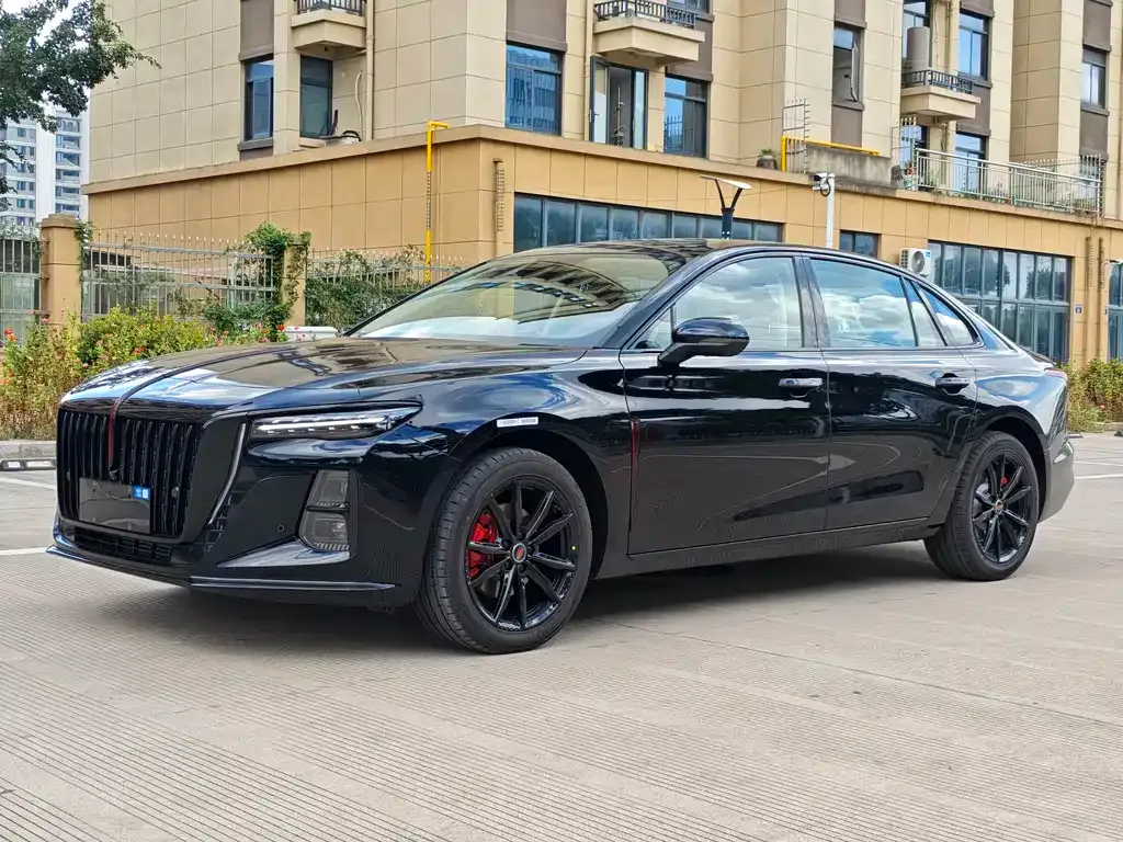Hongqi H5 — фото 1