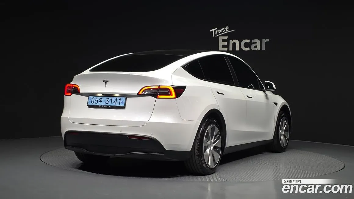 Tesla Model Y 2021 из KR, фото 2