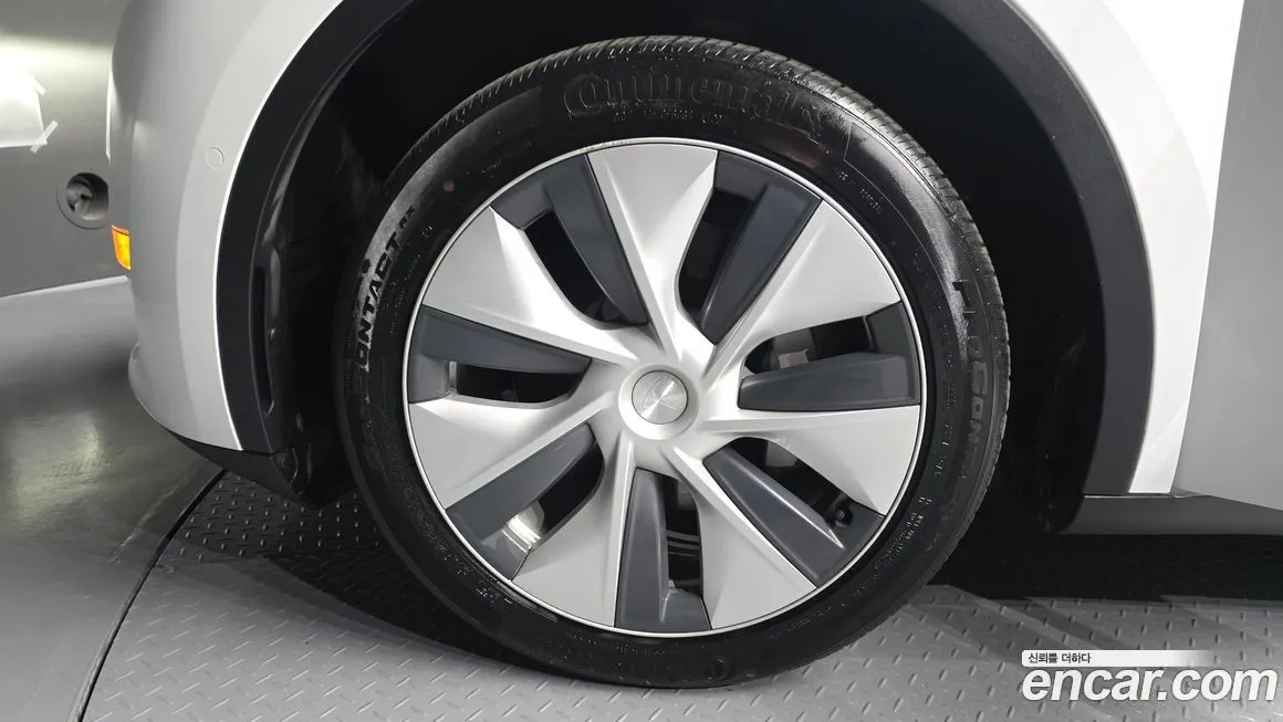 Tesla Model Y 2021 из KR, фото 7
