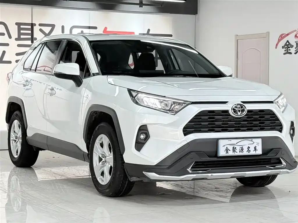 Toyota RAV4 2023 из CN, фото 6