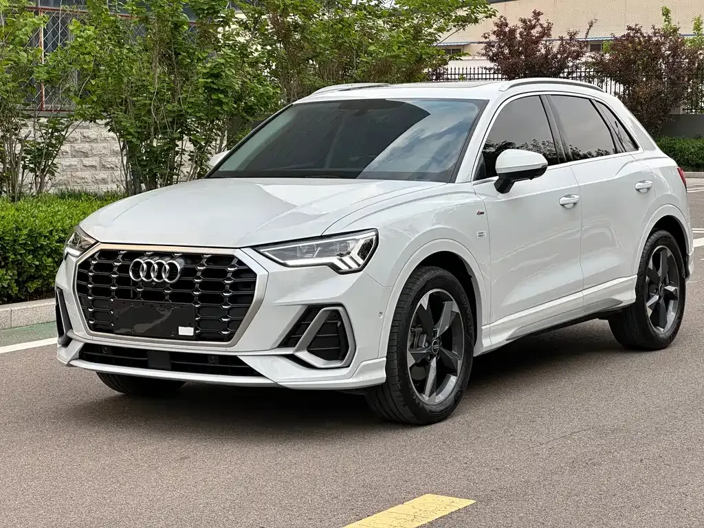 Audi Q3 2023 из CN, фото 1