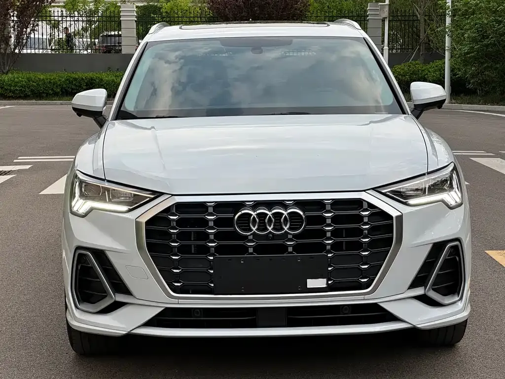 Audi Q3 2023 из CN, фото 4