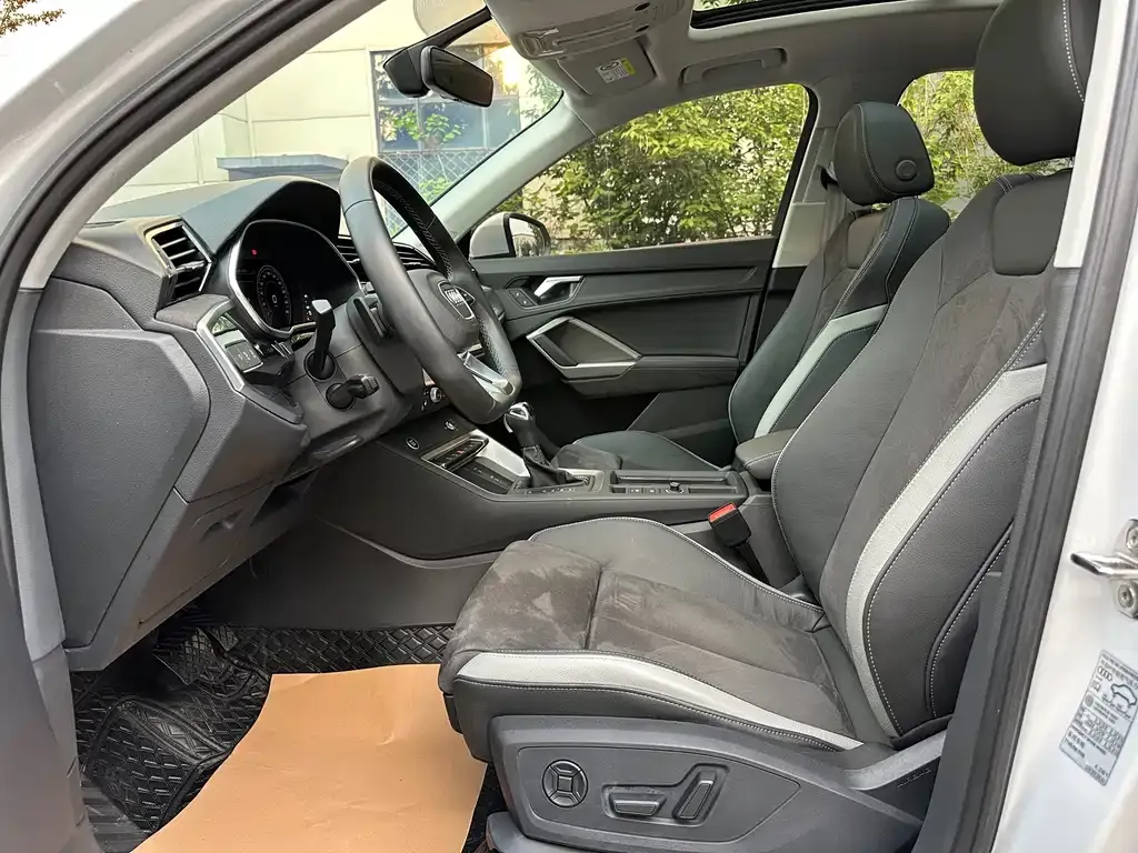 Audi Q3 2023 из CN, фото 8