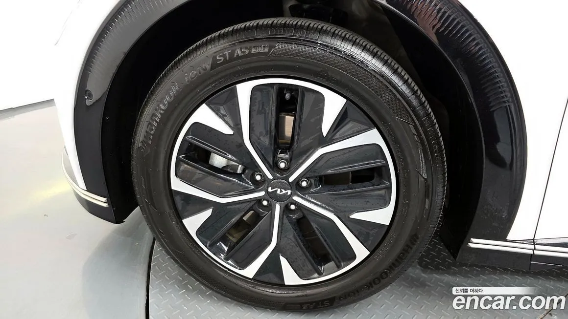 Kia EV6 2023 из KR, фото 3