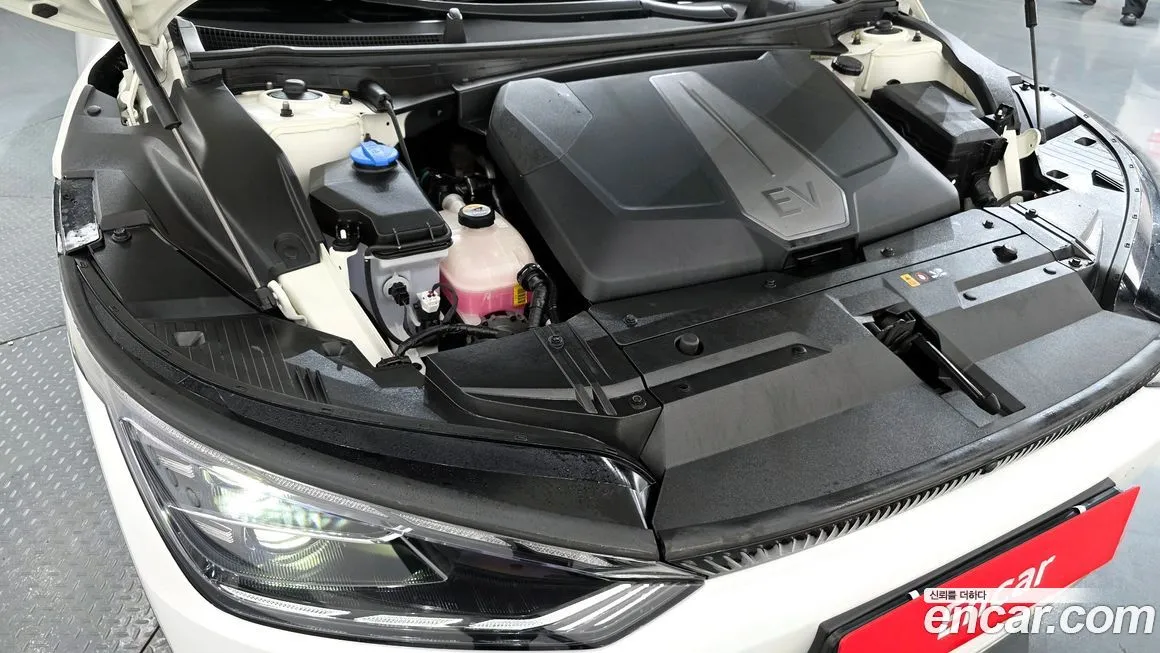 Kia EV6 2023 из KR, фото 4
