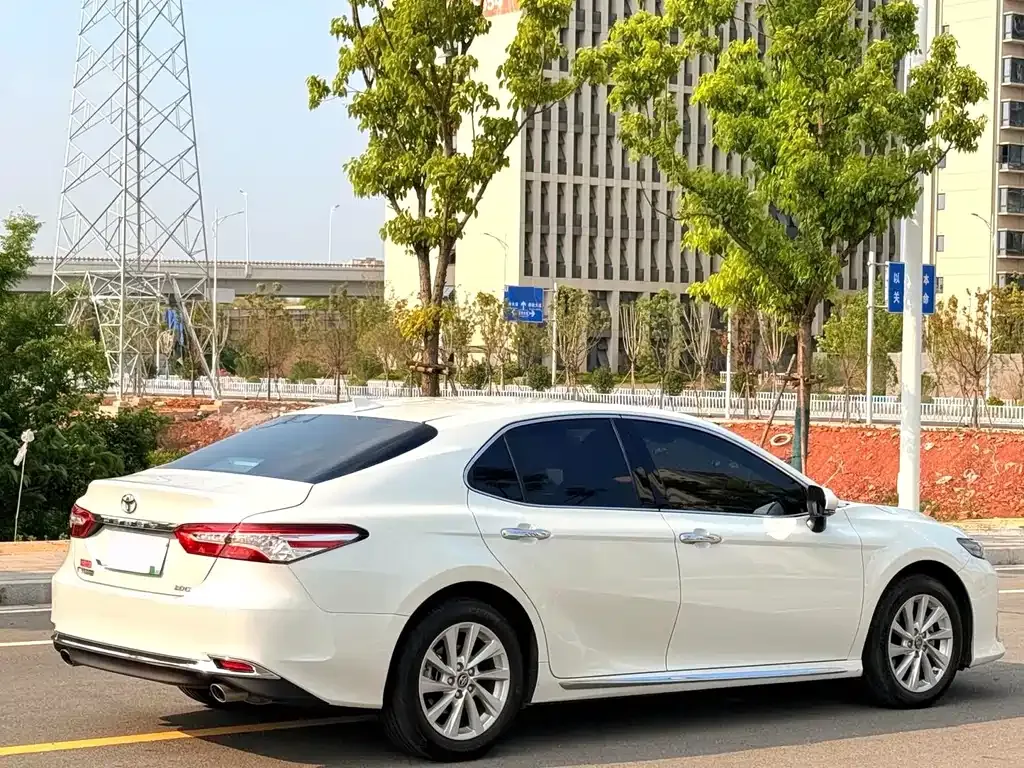Toyota Camry 2023 из CN, фото 8