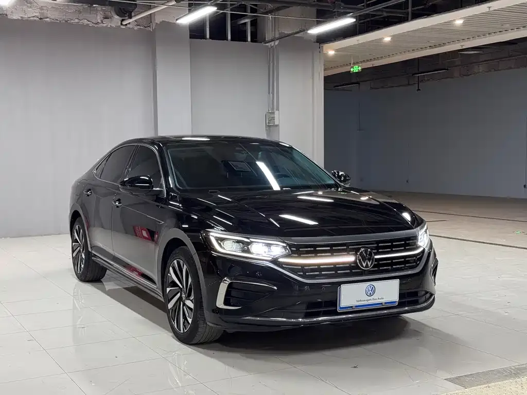 Volkswagen Passat — фото 6