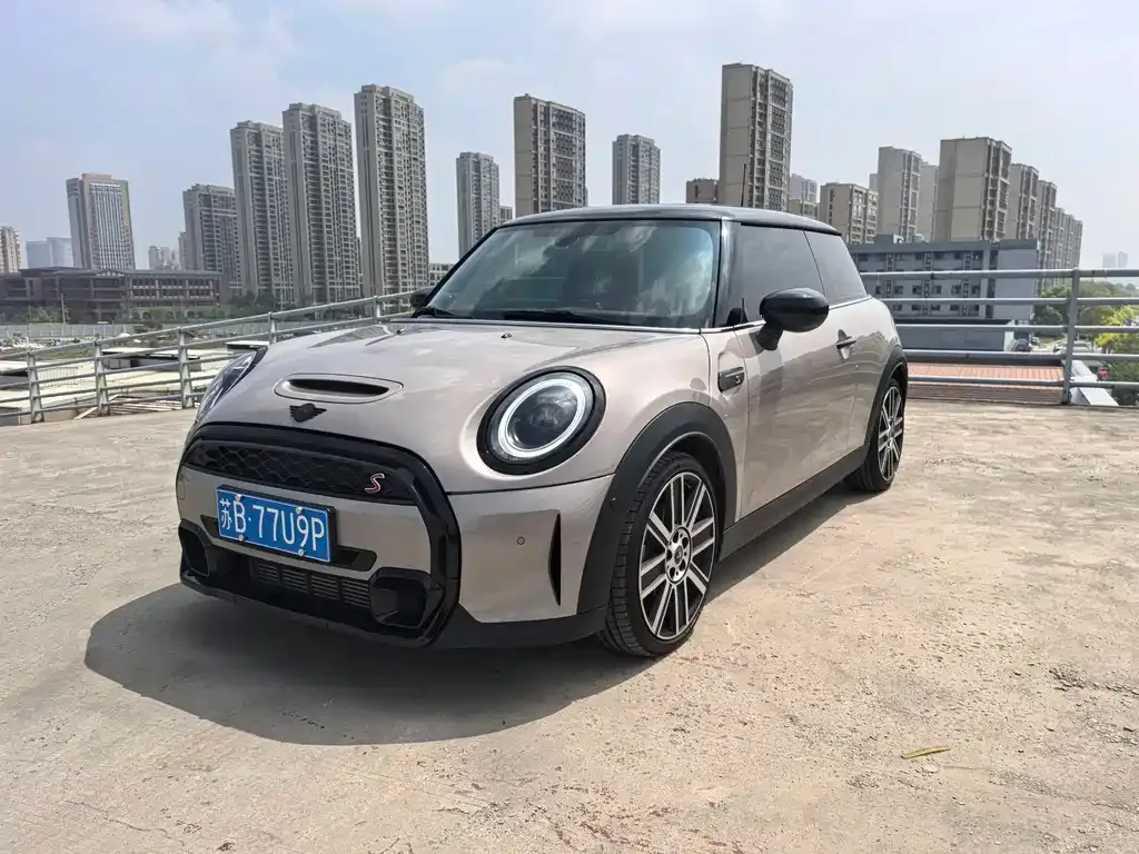 MINI Cooper (3-door) 2024 из CN, фото 1