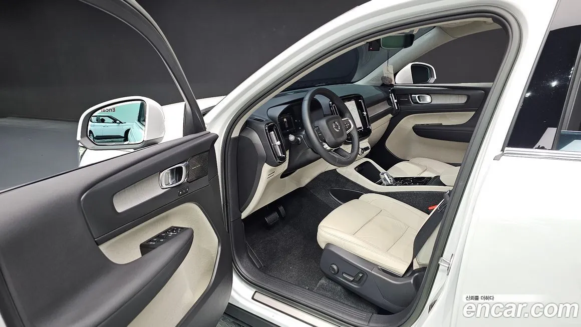 Volvo XC40 2023 из KR, фото 6