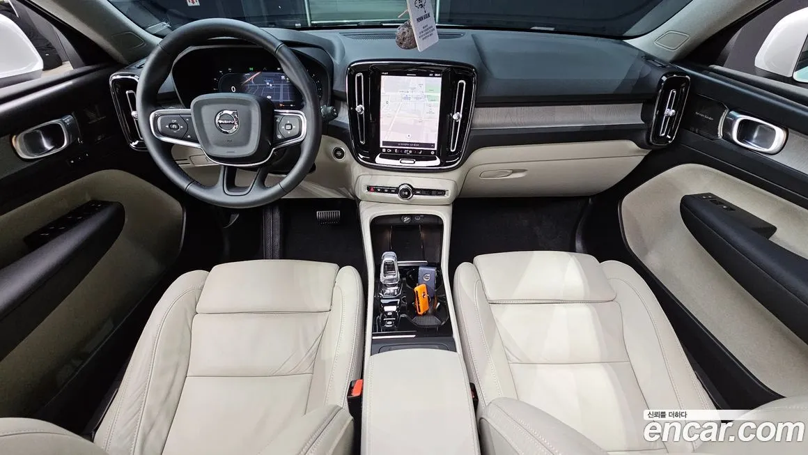 Volvo XC40 2023 из KR, фото 4