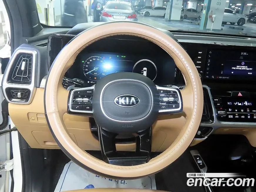 Kia Sorento — фото 8