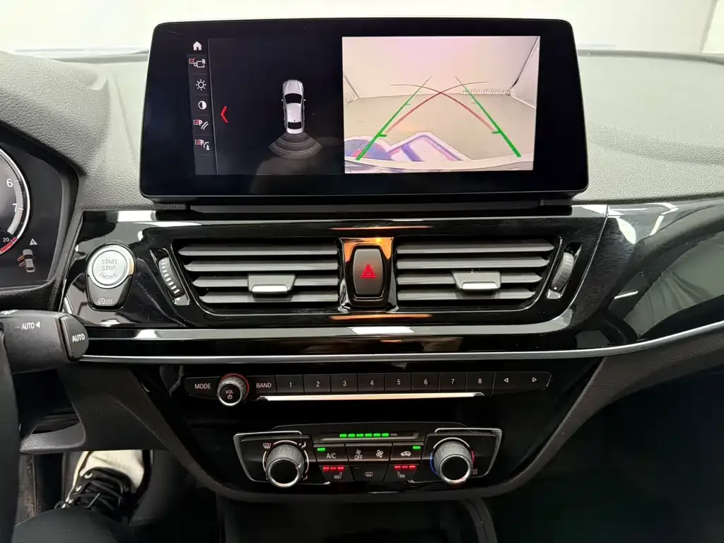 BMW 1 Series 2023 из CN, фото 3