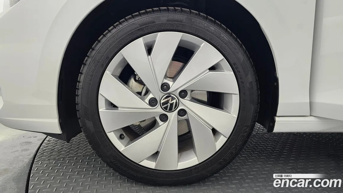 Volkswagen Golf 2025 из KR, фото 4