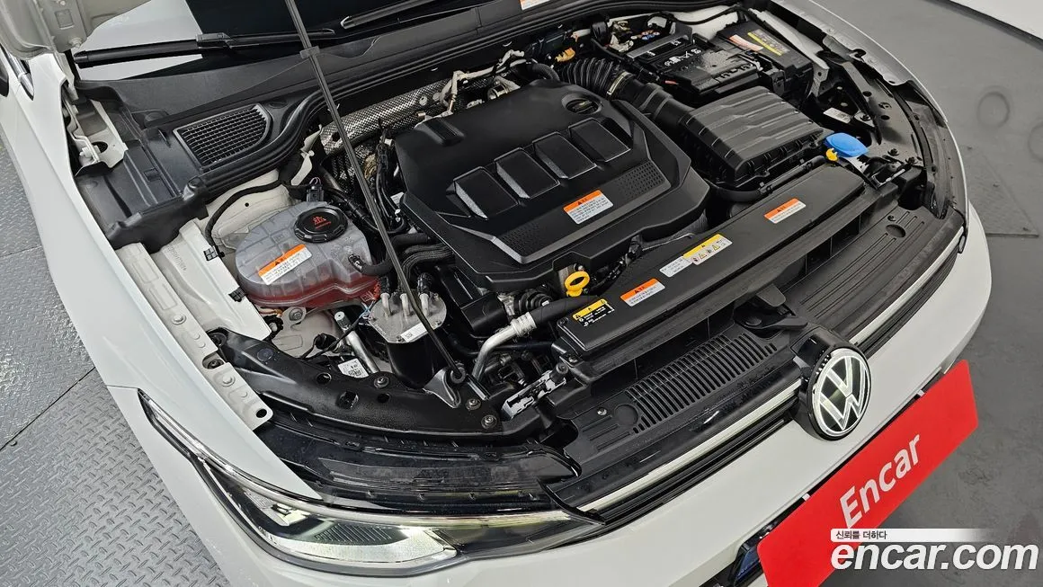 Volkswagen Golf 2025 из KR, фото 8