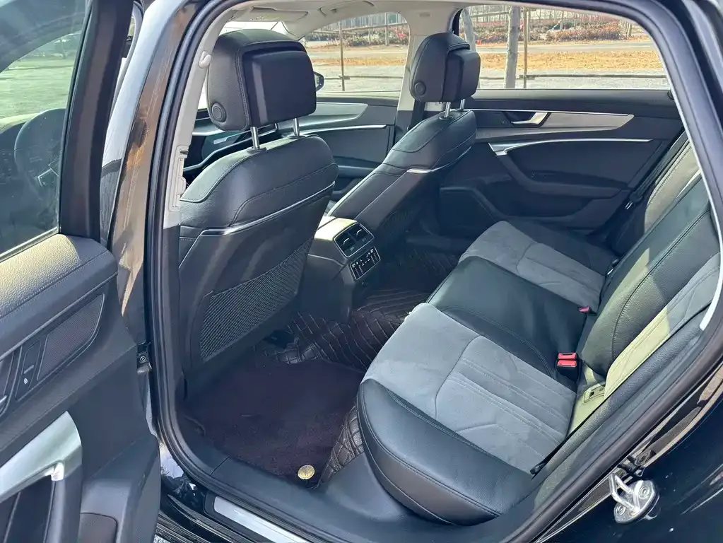 Audi A6L 2022 из CN, фото 3