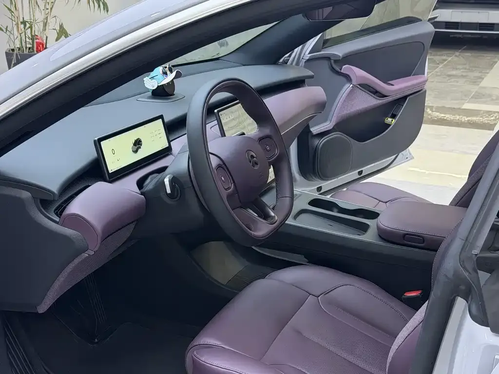 NIO ET5T 2024 из CN, фото 10