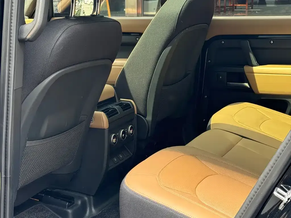 Land Rover Defender 2025 из CN, фото 4