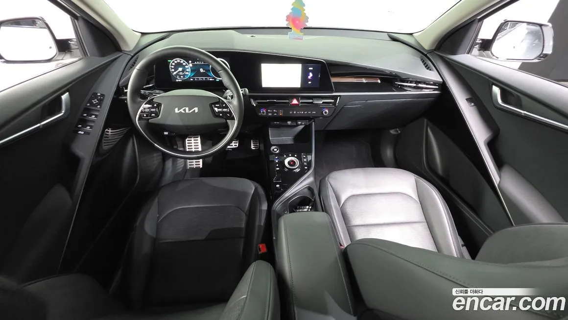 Kia Niro — фото 9