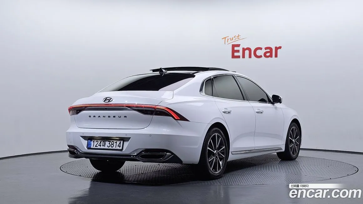 Hyundai Grandeur 2022 из KR, фото 2