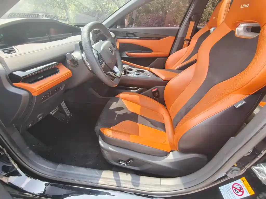 Changan UNI-V 2024 из CN, фото 9