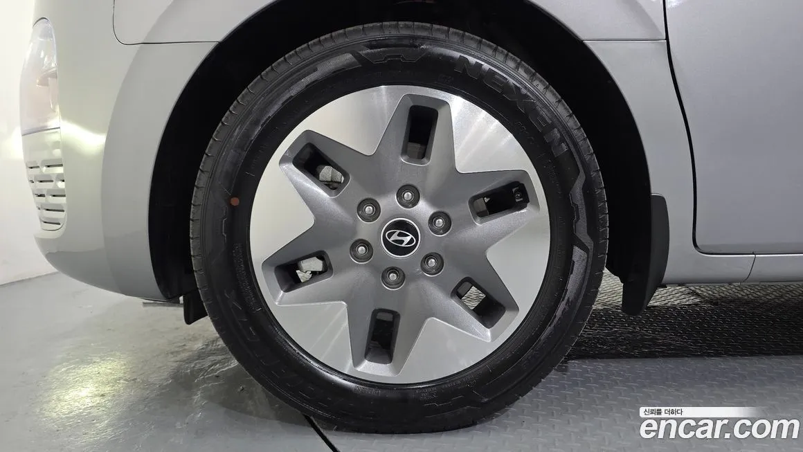 Hyundai Staria — фото 3