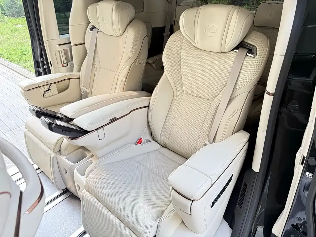 Lexus LM 2024 из CN, фото 6