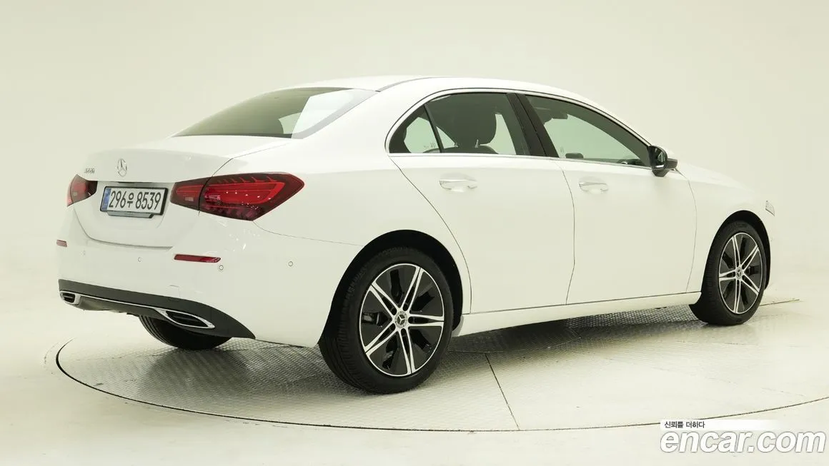 Mercedes-Benz A-Class — фото 10