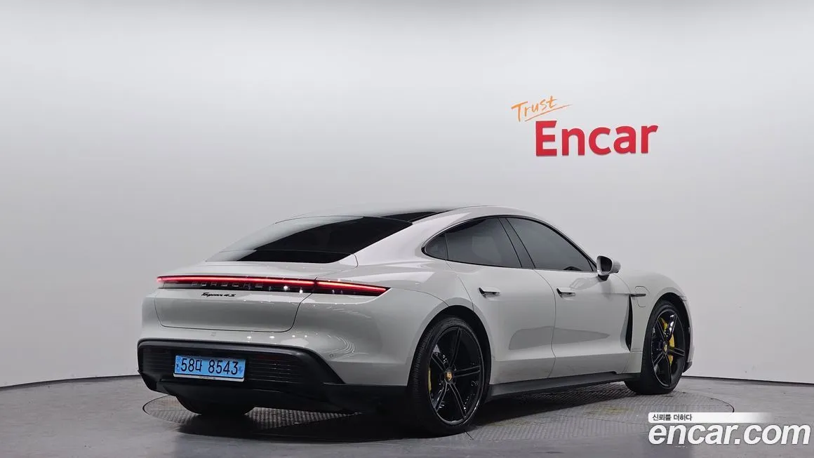 Porsche Taycan 2021 из KR, фото 4