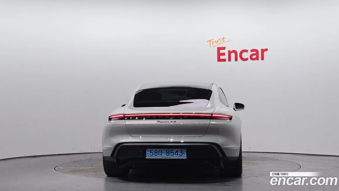 Porsche Taycan 2021 из KR, фото 3