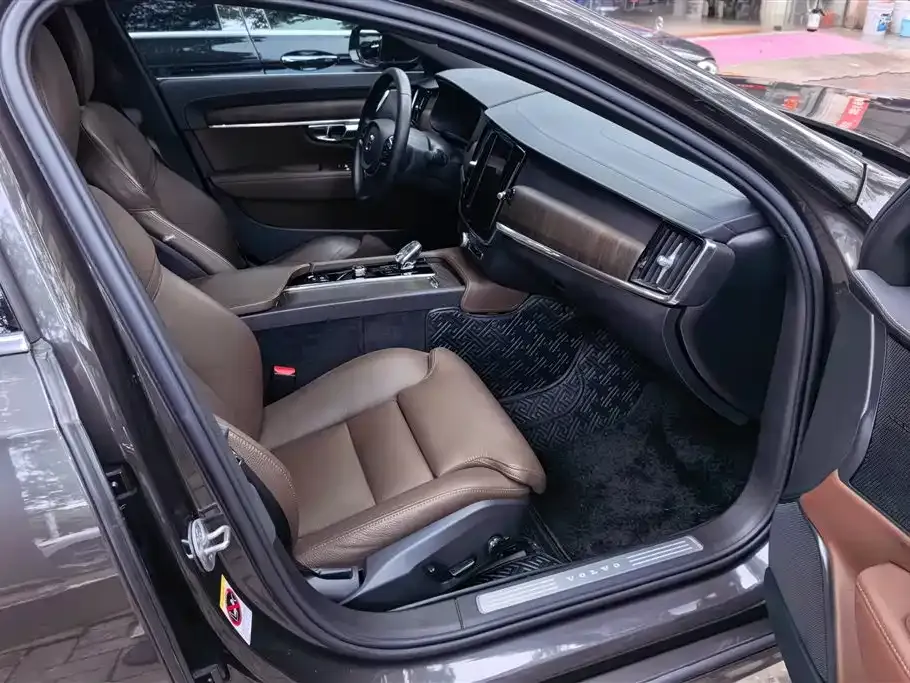 Volvo S90 2022 из CN, фото 6