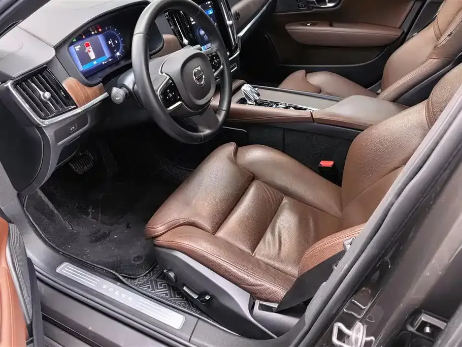 Volvo S90 2022 из CN, фото 8