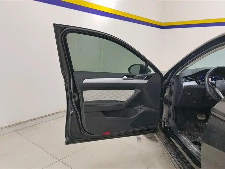 Volkswagen Magotan 2023 из CN, фото 8