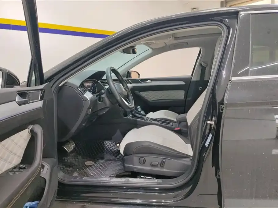 Volkswagen Magotan 2023 из CN, фото 9