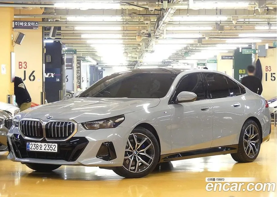 BMW 5-Series 2024 из KR, фото 1