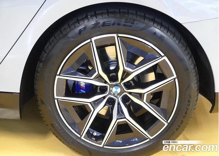 BMW 5-Series 2024 из KR, фото 10