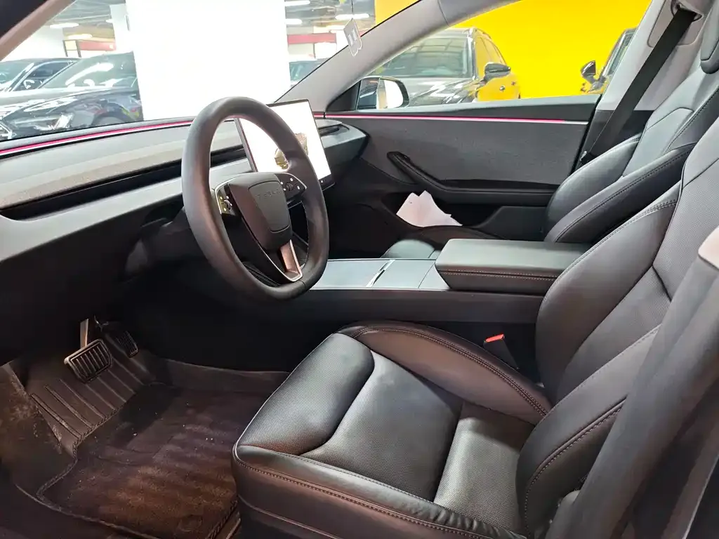 Tesla Model 3 — фото 7