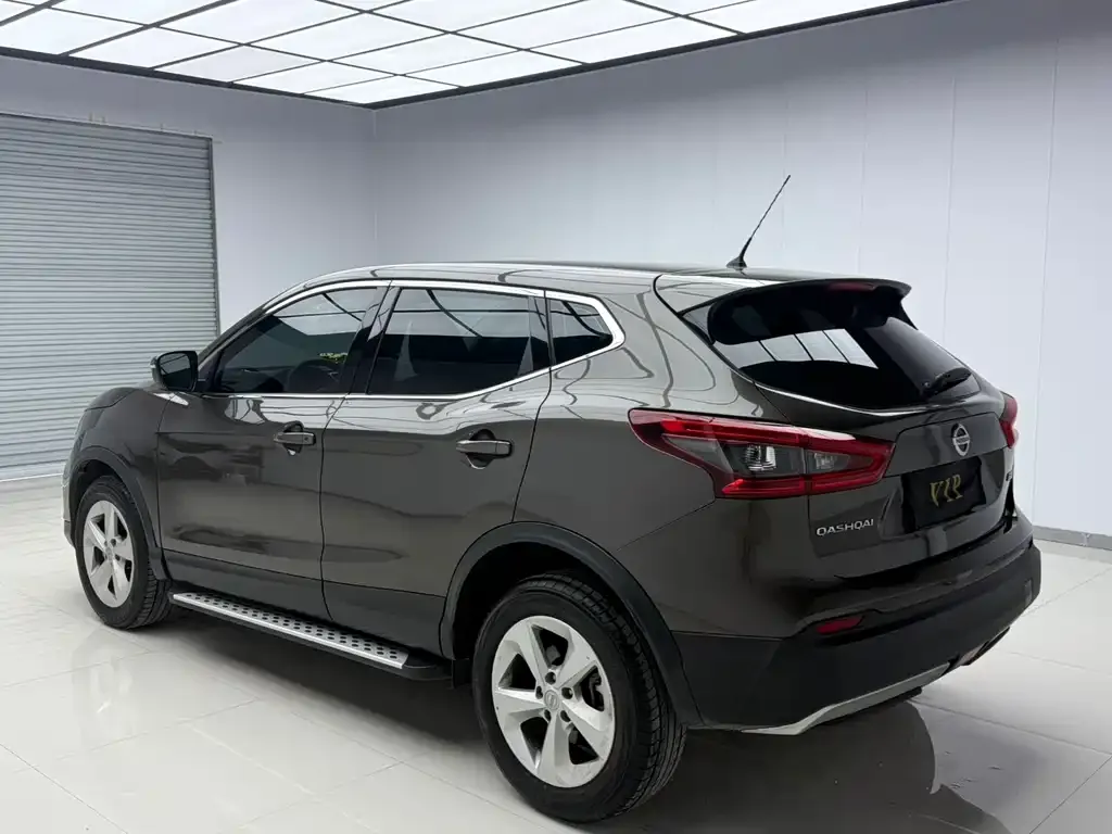 Nissan Qashqai — фото 6