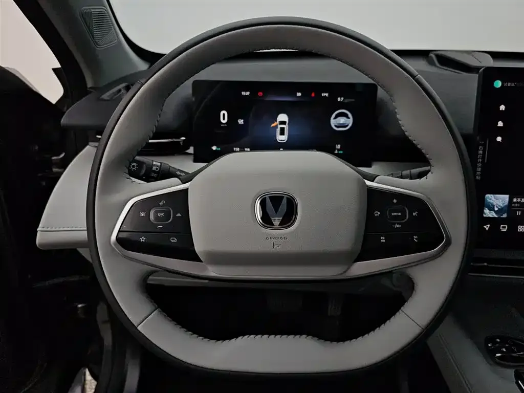 Changan UNI-Z 2024 из CN, фото 4