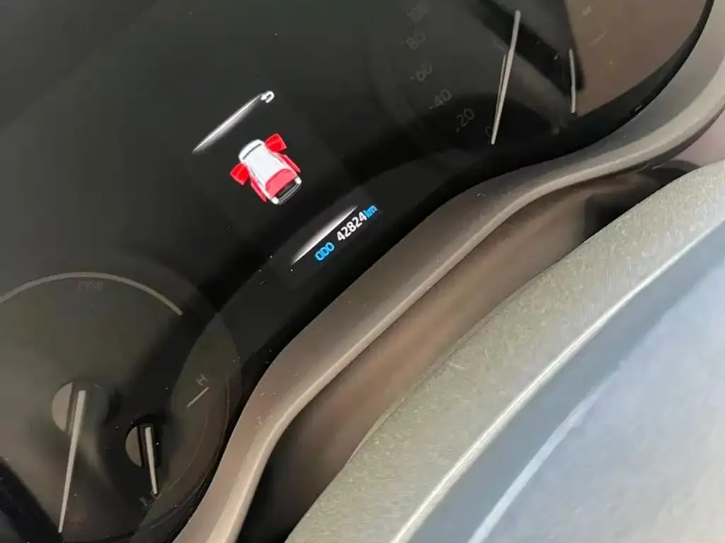Toyota Sienna 2023 из CN, фото 2