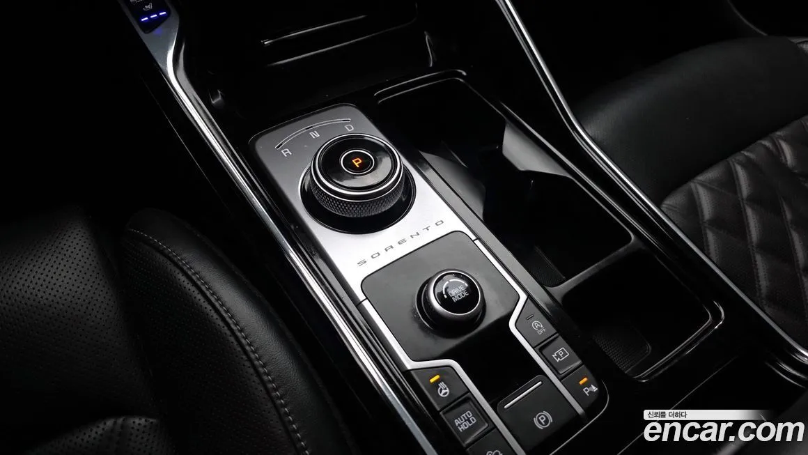 Kia Sorento — фото 8