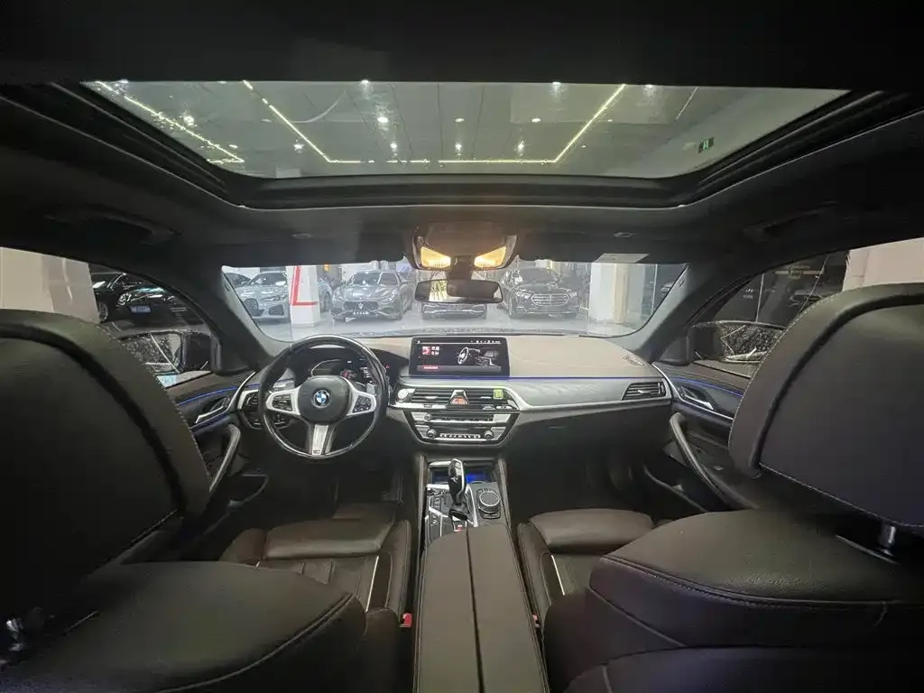 BMW 5 Series 2022 из CN, фото 3