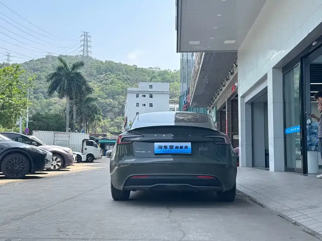 Tesla Model 3 2025 из CN, фото 5