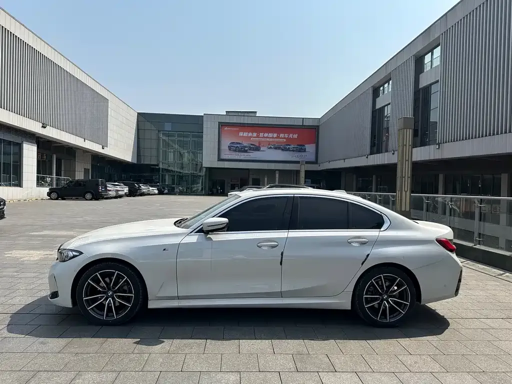 BMW 3 Series 2025 из CN, фото 3