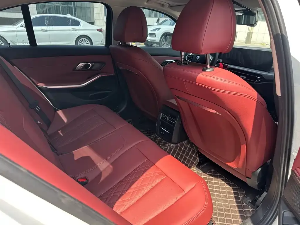BMW 3 Series 2025 из CN, фото 5
