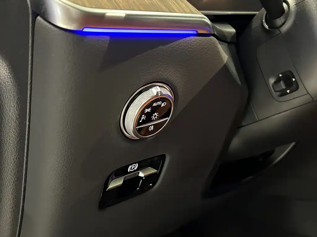 Mercedes-Benz GLC 2024 из CN, фото 3