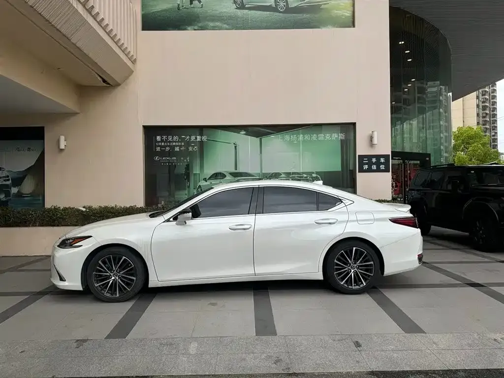 Lexus ES — фото 4