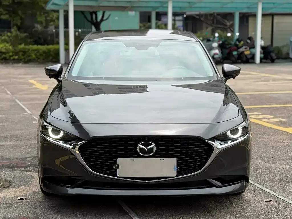 Mazda 3 Axela 2022 из CN, фото 2