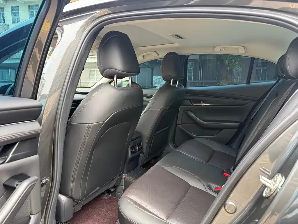 Mazda 3 Axela 2022 из CN, фото 5