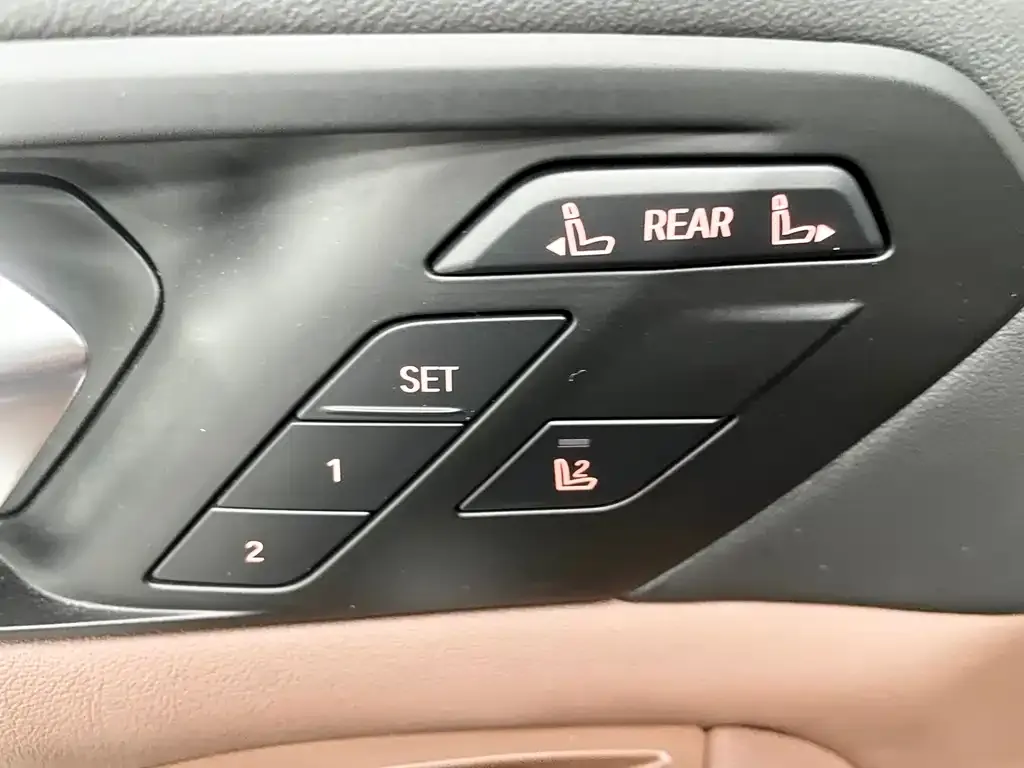 BMW X7 2024 из CN, фото 2